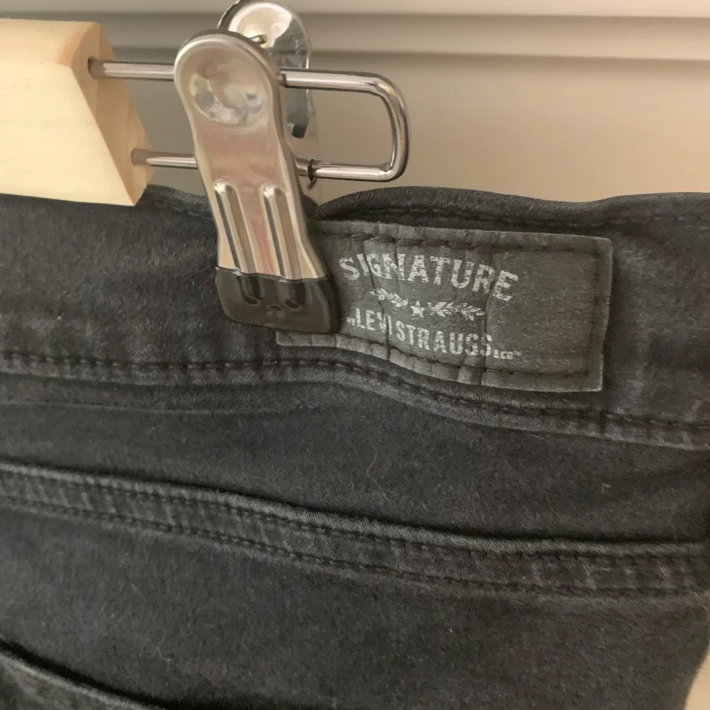 Black Levi Skinny Jeans - Picture 3 of 5